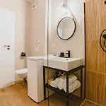 Modern Studio Near Old Town Apartment