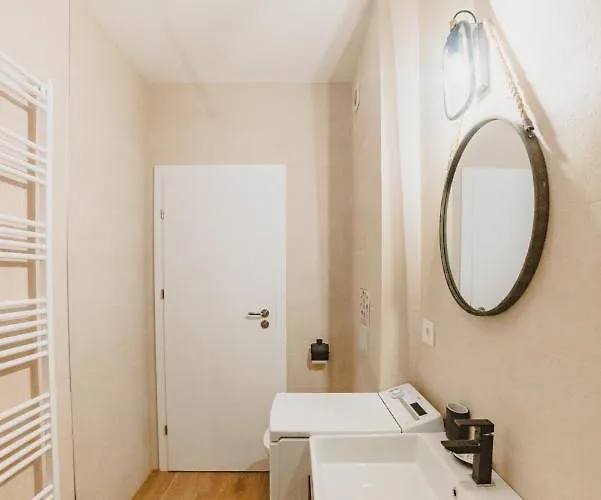 Schiller Studio 64 - Free Private Parking Apartment *